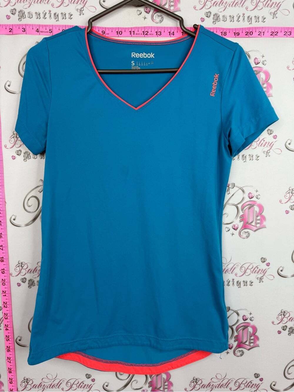 Reebok T-shirt Blue V‑Neck Active Tee with Pink Trim